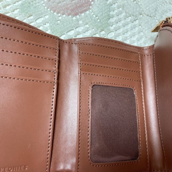 Poppy and Peonies Tri Fold Wallet Brand NEW - Picture 3 of 7